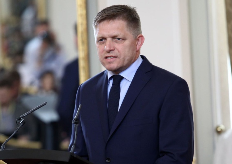 Robert Fico Zamach na premiera Słowacji Roberta Ficę.