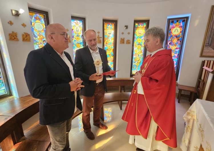Przekazanie relikwii ks. Jerzego Popiełuszki Relikwie bł. ks. Jerzego wędrują na Dolny Śląsk