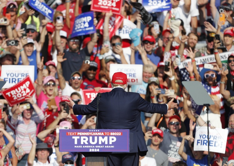 PAP/EPA. Szokujące ustalenia ws. zamachowca, który zaatakował Trumpa