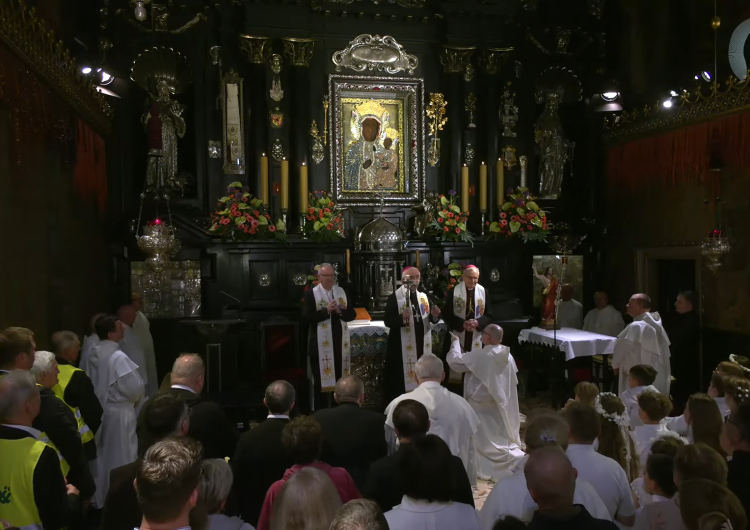 Apel Jasnogórski - zdjęcie poglądowe Bp Antoni Długosz: Panie ministrze Bodnar, dlaczego teraz Pan milczy?