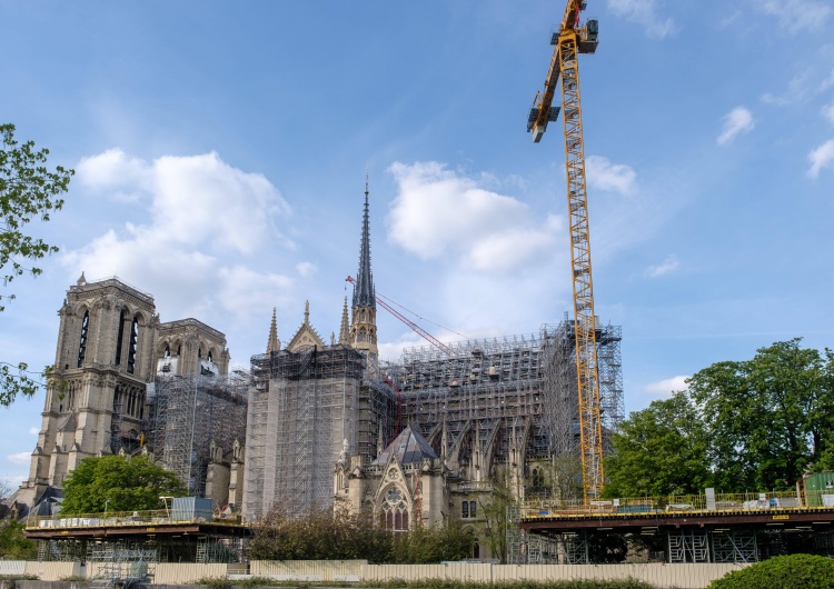 odbudowa Notre Dame Francuzi w szoku: Macron zakazał fotografowania wnętrza Notre Dame
