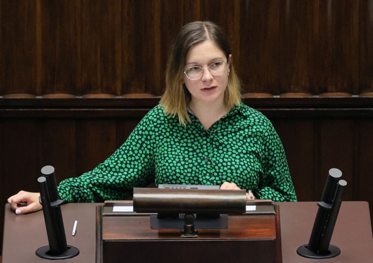 Paulina Matysiak Poseł Lewicy uderza w Paulinę Matysiak.
