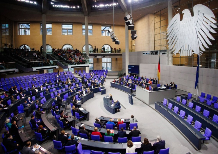 Bundestag Córka tureckich imigrantów opuszcza niemieckich zielonych i przechodzi do CDU