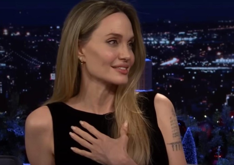 Angelina Jolie 