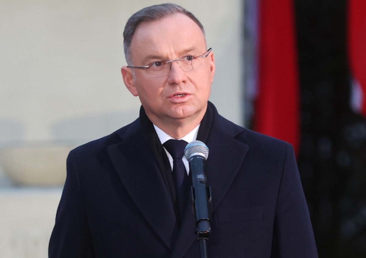 Prezydent Andrzej Duda rozmawiał z prezydent Gruzji Salome Zurabiszwili Pilna rozmowa Andrzeja Dudy z prezydent Gruzji.
