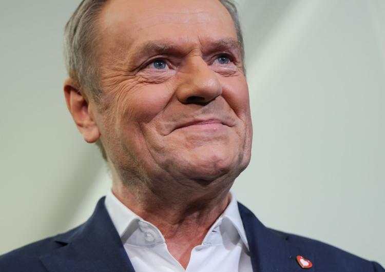 Premier Donald Tusk Donald Tusk pisze o miłości i nienawiści. Są gorące komentarze