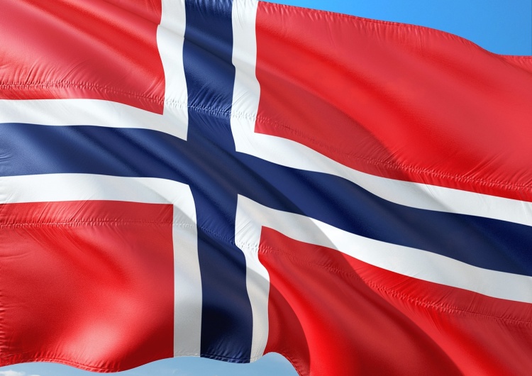 Flaga Norwegii Przyszły norweski rząd przeciwny przystąpieniu do Unii Europejskiej?