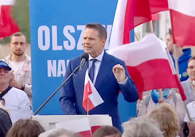 Rafał Trzaskowski w Olsztynie Dziwne zachowanie Trzaskowskiego w Olsztynie. Jest nagranie