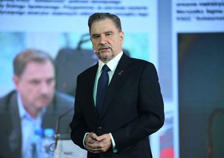 Piotr Duda wydał oświadczenie Stanowczy sprzeciw Piotra Dudy wobec propozycji MRPiPS tzw. czterodniowego tygodnia pracy