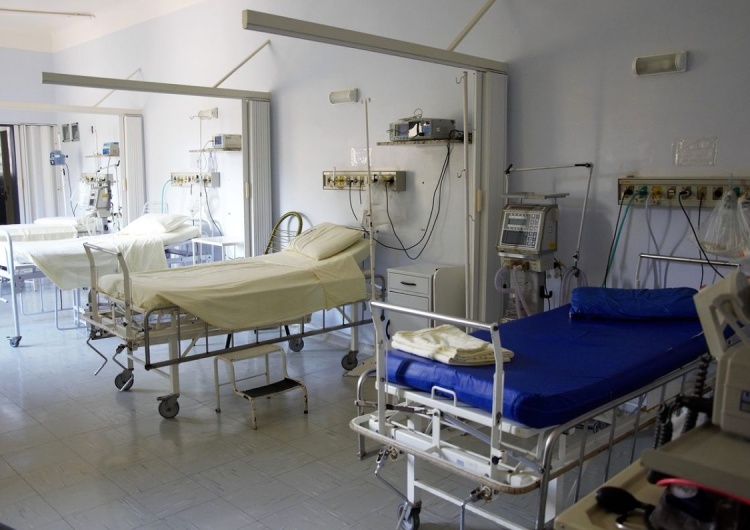 szpital Dantejskie sceny w szpitalu. Pacjent pobił pielęgniarkę