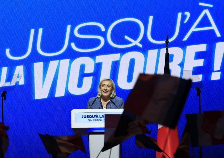 Marine Le Pen Marine Le Pen nie zamierza ustępować. Chodzi o wybory prezydenckie