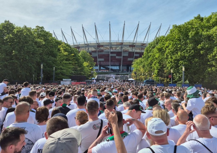 Stadion Narodowy Kibice Legii mieli problem z wejściem na stadion