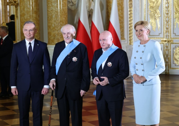 Andrzej Duda, Jerzy Kropiwnicki, Janusz Kapusta, Agata Kornhauser-Duda Prezydent Andrzej Duda wręczył ordery Orła Białego