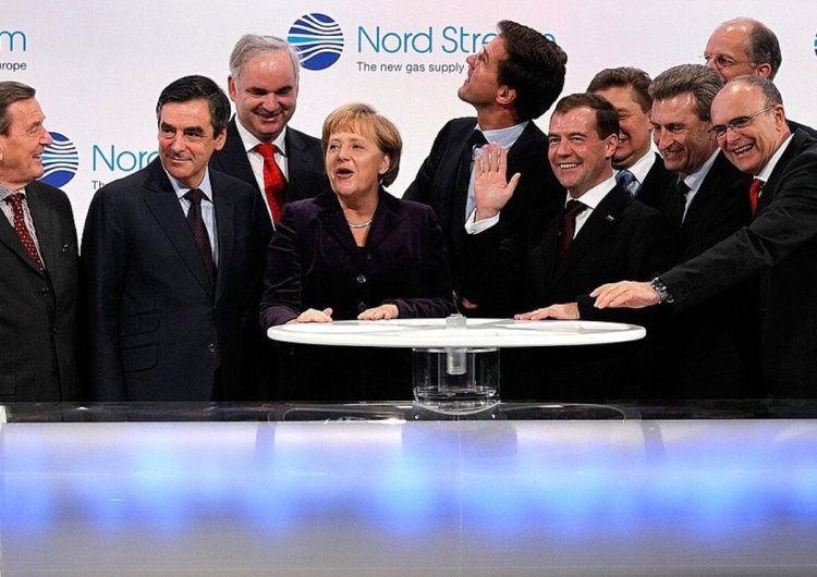 Ceremonia oddania do użytku gazociągu Nord Stream w 2011 roku Niemieckie media: Niemcy finansowały wojnę w Rosji potężnymi sumami