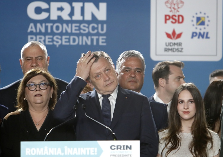 Crin Antonescu Wstrząs polityczny w Rumunii. Powołano nowego premiera