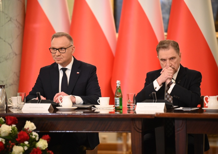 Andrzej Duda i Piotr Duda Piotr Duda: Dość antypracowniczej polityki rządu Donalda Tuska. Cieszę się, że Pan Prezydent stanął dziś po stronie ludzi pracy