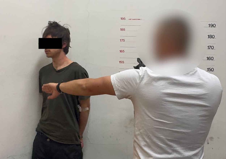 Zatrzymany 22-letni Mieszko R. Morderstwo na kampusie UW. Policja udostępniła nagranie
