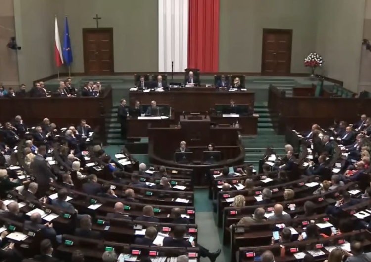 sejm Jedno z ugrupowań z katastrofalnym wynikiem. Najnowszy sondaż