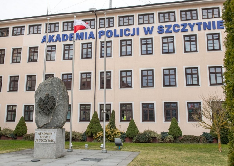 Akademia Policji w Szczytnie Szczytno: Masowe zatrucie w Akademii Policji. Nowe informacje
