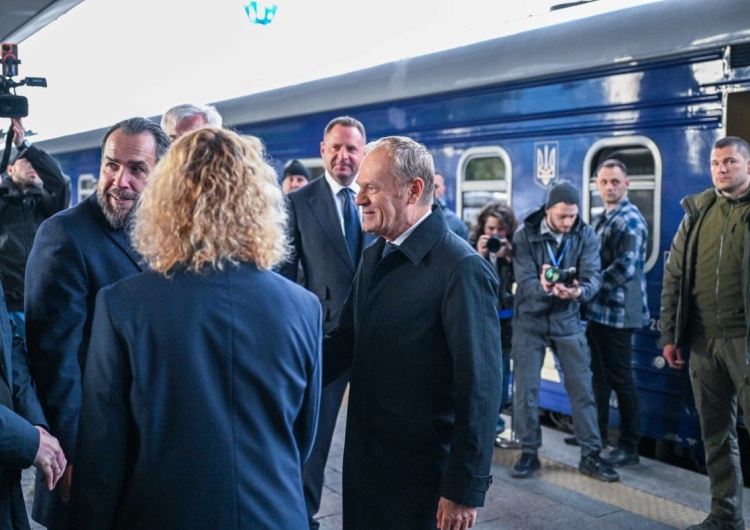 Donald Tusk Tusk w Kijowie odstawiony na boczny tor