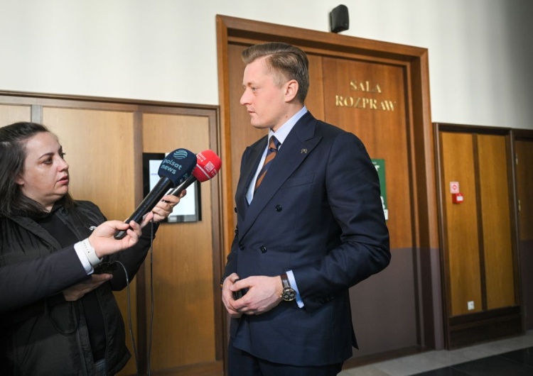 mec. Bartosz Lewandowski Sąd podtrzymał nakaz aresztowania Romanowskiego. Oddalono zażalenie obrony