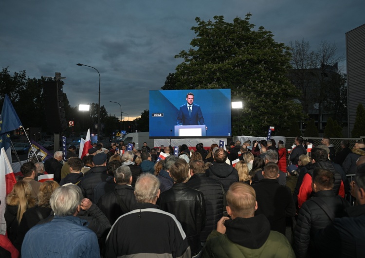 Rafał Trzaskowski. Telebim. Debata TVP On chce być prezydentem tylko niektórych Polaków
