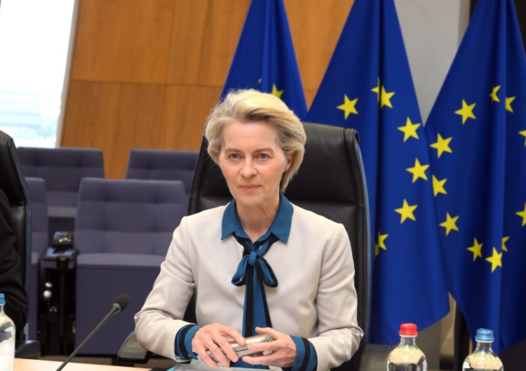 Szefowa KE Ursula von der Leyen Ursula von der Leyen pokaże wiadomości od szefa Pfizera? Wraca sprawa afery