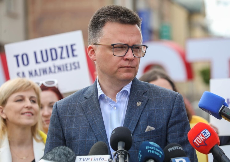Kandydat na prezydenta RP Szymon Hołownia Latarnik wyborczy