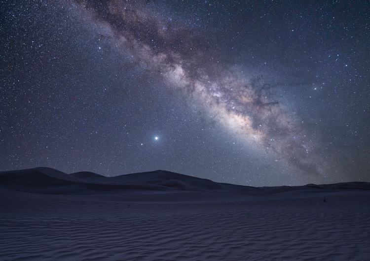 Gwiazdy niebo Co zobaczyli średniowieczni uczeni? Astronomowie znów patrzą w niebo