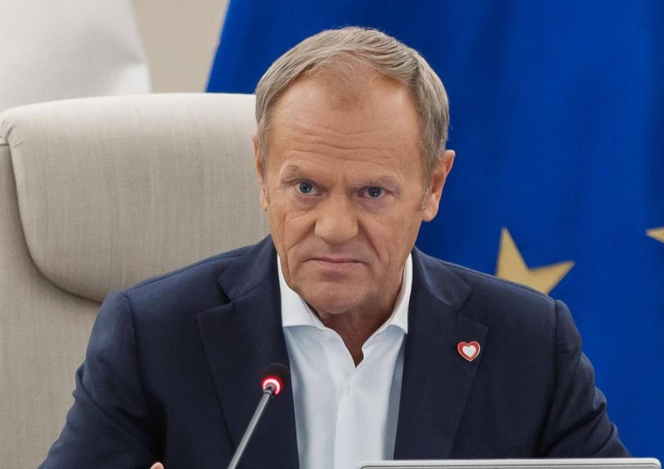 Premier polskiego rządu Donald Tusk KE obniżyła prognozę wzrostu PKB dla Polski