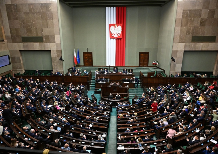 Posiedzenie Sejmu Niecodzienna sytuacja w Sejmie. Ws. tej ustawy PiS, KO, TD i Konfederacja głosowały