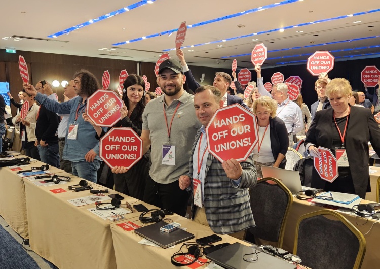 Polska delegacja podczas konferencji śródokresowej EKZZ
