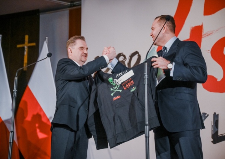Piotr Duda i Karol Nawrocki Piotr Duda: 25 maja spotkajmy się w Warszawie, a 1 czerwca – przy urnach wyborczych
