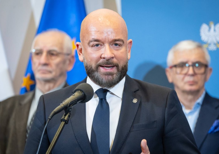 Jacek Sutryk Wrocław: Zamieszanie wokół Sutryka i rozłam w klubie KO