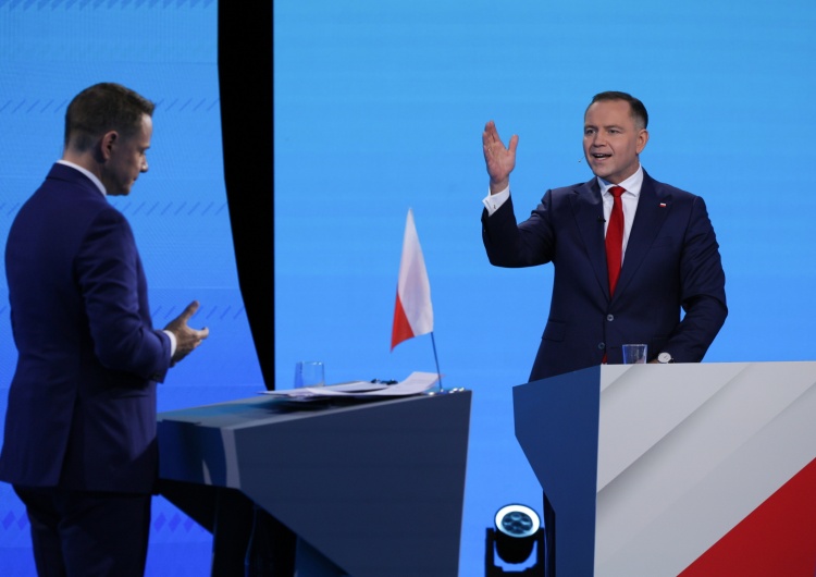Karol Nawrocki i Rafał Trzaskowski podczas debaty w piątkowy wieczów Wyzwanie dla Trzaskowskiego. Nawrocki: Zbadajmy, czy w naszych organizmach są narkotyki