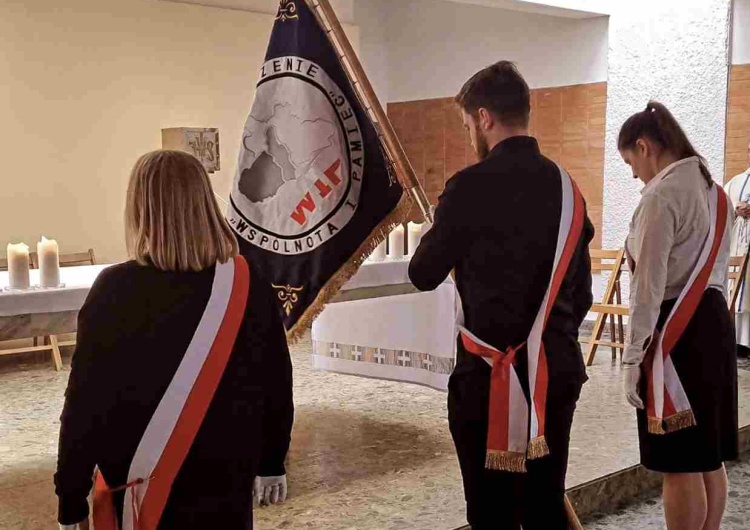 Konferencja Stowarzyszenia „Wspólnota i Pamięć” rozpoczęła się Mszą Świętą. Wielka konferencja patriotyczna w Warszawie. Jak ocalić suwerenność?