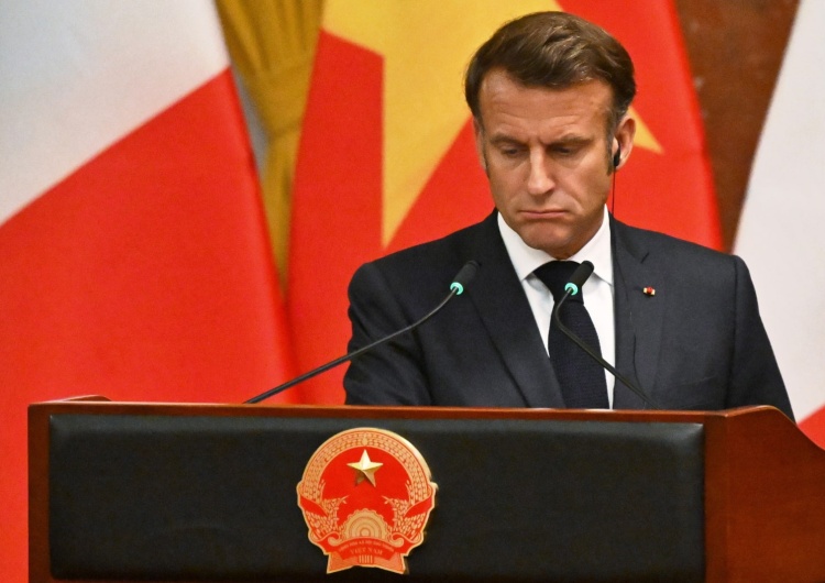 Prezydent Francji Emmanuel Macron Emmanuel Macron uderzony przez żonę. Jest nagranie
