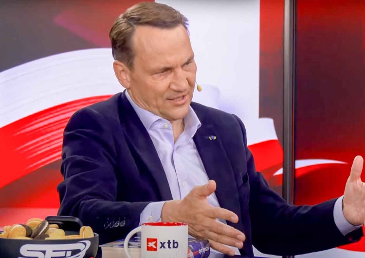 Radosław Sikorski w Kanale Zero Sikorski przyrównał Tuska do… Jana Pawła II. Stanowski nie mógł uwierzyć