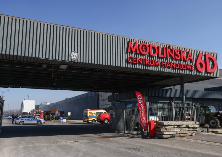 Centrum handlowe na ul. Modlińskiej, Warszawa Modlińska 6D: Kupcy walczą o przetrwanie. Gangi, gaz i bierność policji. Gdzie jest prezydent Warszawy?