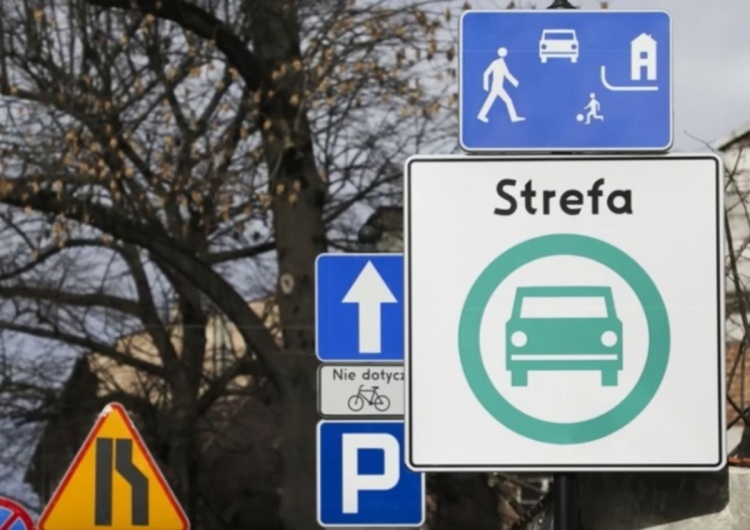 Strefa czystego transportu, zdjęcie podglądowe Strefy niskiej emisji we Francji uderzają w najbiedniejszych