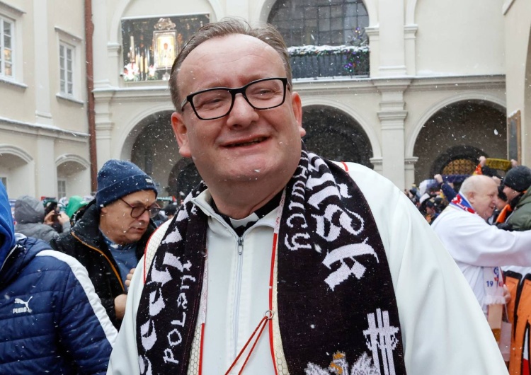 Ks. Jarosław Wąsowicz Ks. Jarosław Wąsowicz odpowiada ''GW'': Tak, przyjaźnię się z Karolem Nawrockim i jest to dla mnie zaszczyt