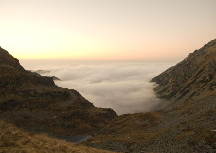 Tatry Zeszli ze szlaku. Akcja tatrzańskich ratowników trwała całą noc