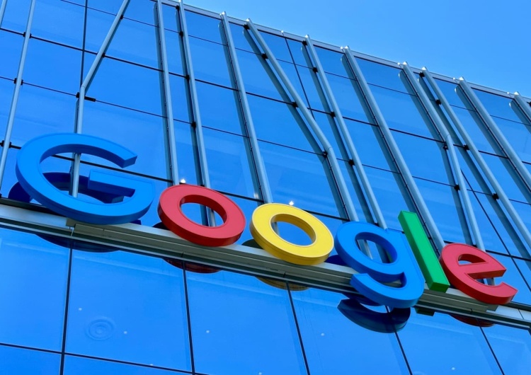 Google, zdjęcie podglądowe Czy to koniec monopolu Google? Sąd w USA rozważa przełomową decyzję