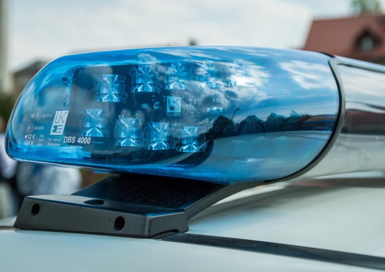 Policja, sygnał świetlny, zdjęcie podglądowe Wypadek drogowy na autostradzie A4. Jest ofiara śmiertelna