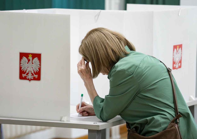 Zakończyła się druga tura wyborów prezydenckich Wybory prezydenckie 2025. Są wyniki exit poll Ipsos i OGB