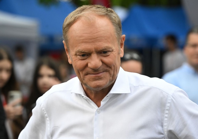 Donald Tusk Tusk traci władzę. Trend w wyborczych preferencjach Polaków