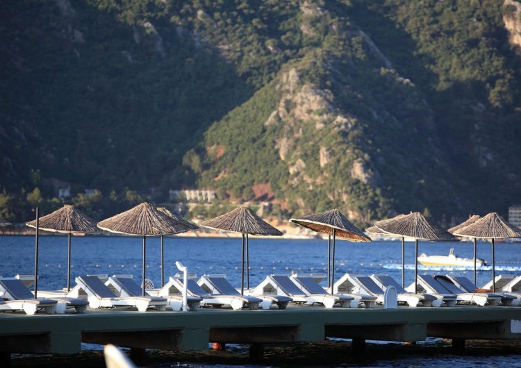 Marmaris Tragedia w wypoczynkowym raju: silne trzęsienie ziemi – nastolatka w panice wyskoczyła z budynku