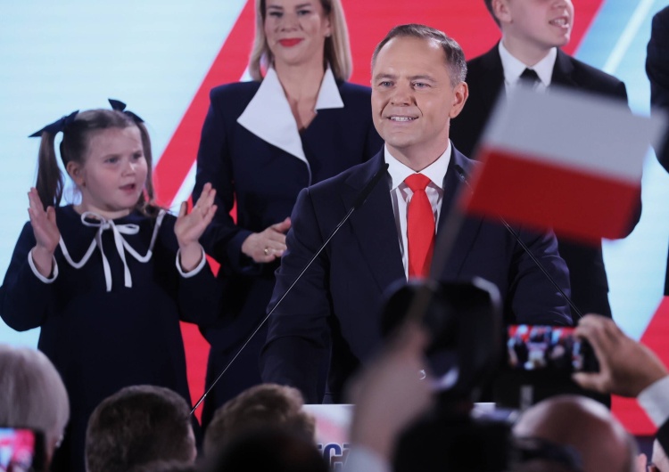 Karol Nawrocki z rodziną Fala odrażającego hejtu wobec 7-letniej córki Karola Nawrockiego