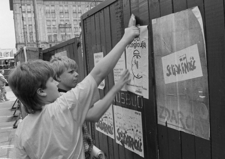 Kampania wyborcza na ulicach Warszawy, wiosna 1989 r.