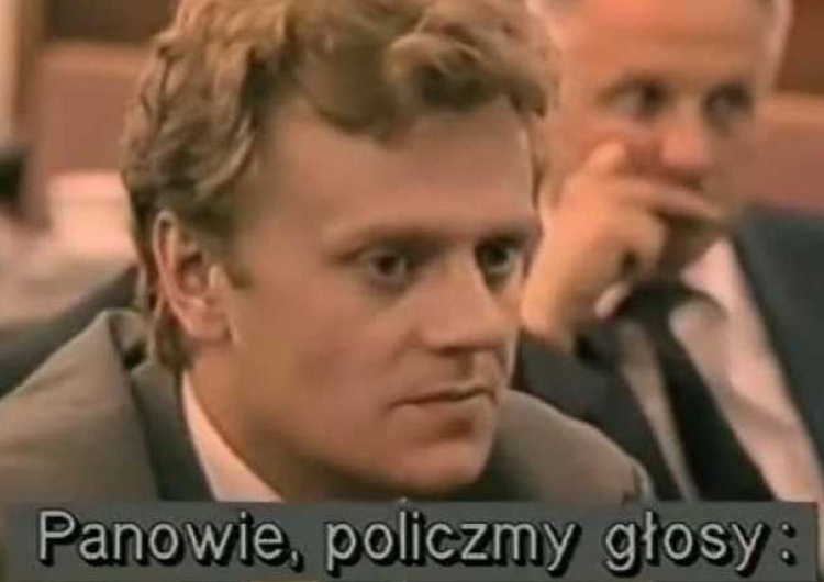 Donald Tusk podczas nocy teczek Nocna zmiana. 33 lata temu pod osłoną nocy odwołano rząd Jana Olszewskiego